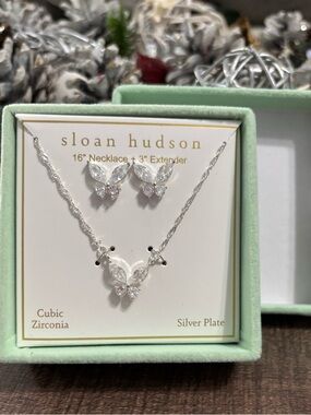 Sloan Hudson Butterfly Necklace 🦋 Earring Set